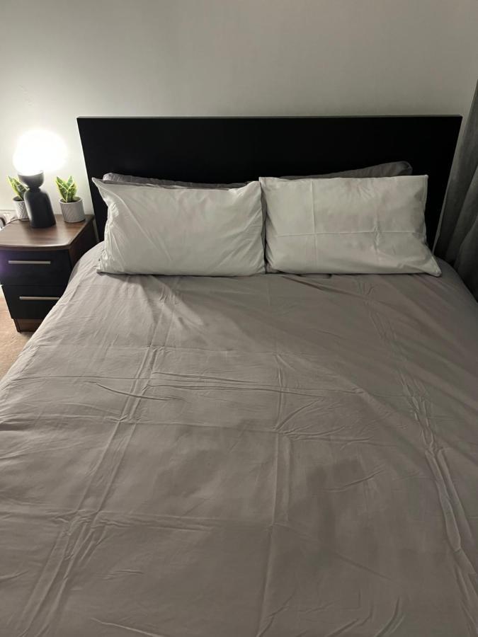 Luxurious Dlr Apartment ลอนดอน ภายนอก รูปภาพ
